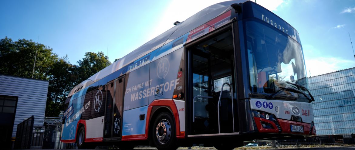 DVG-Wasserstoffbus am Betriebshof Unkelstein als Titelbild der Informationsseite.