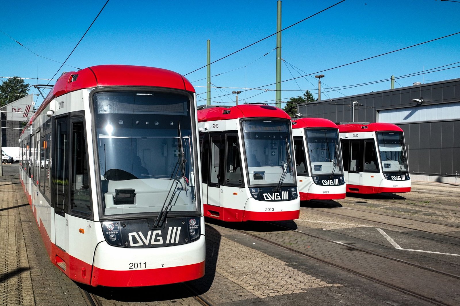 Mehrere neue NF4-Straßenbahnen auf dem Betriebshof Grunewald in Duisburg