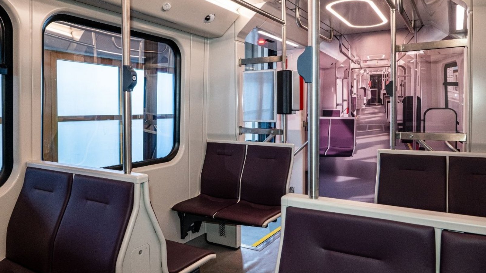 Innenraum der neuen Hochflur-Stadtbahn