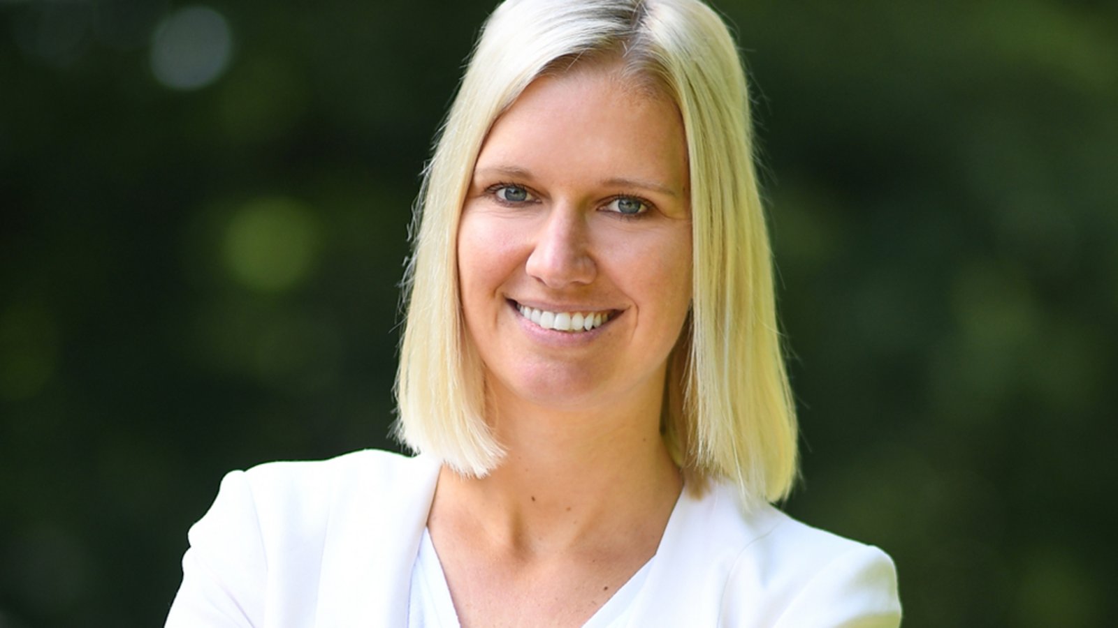 Porträt von Kathrin Naß, Pressesprecherin der DVV